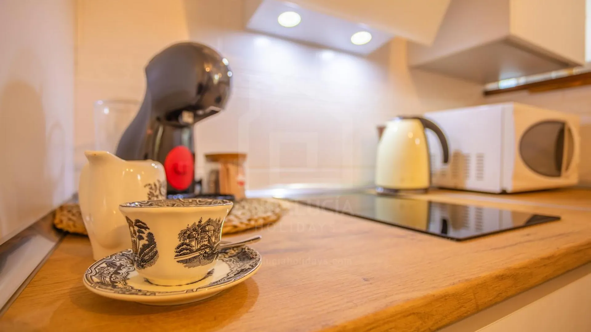 טריפה Las Golondrinas - Casco Antiguo By Inmo360Solutions ספרד